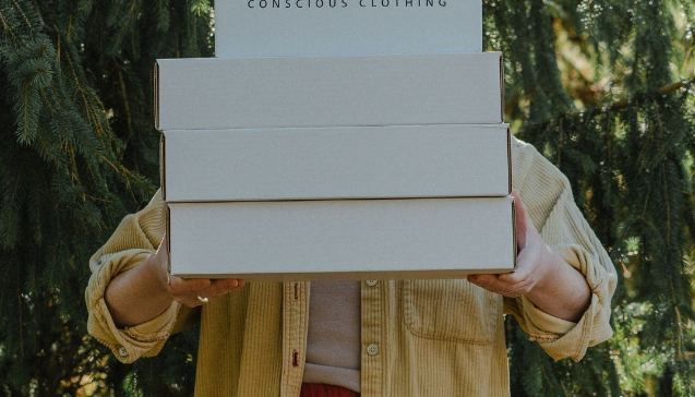 How to Give Sustainable Holiday Gifts (And Avoid this #1 Mistake!)