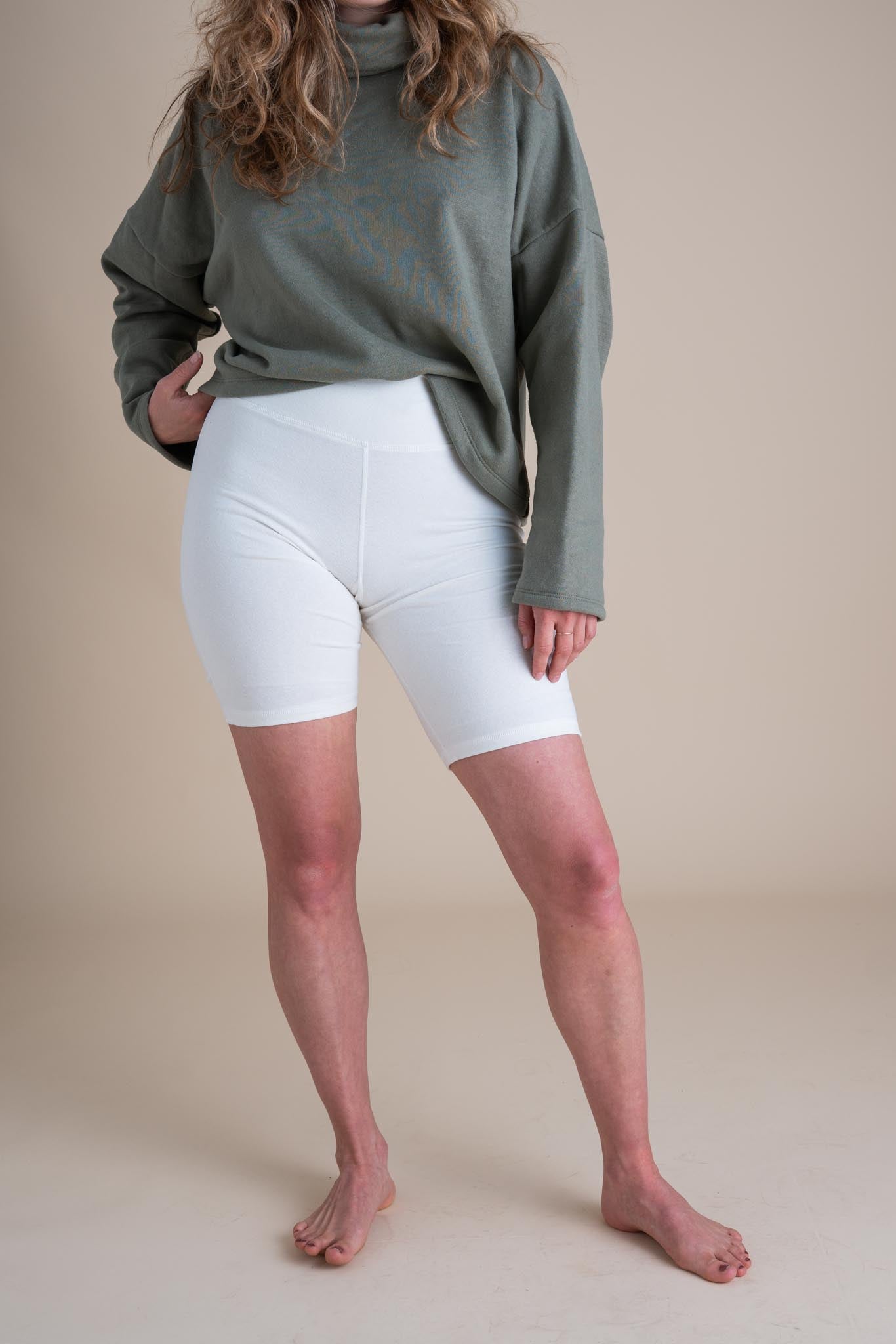 Yoga Bike Shorts in Natural