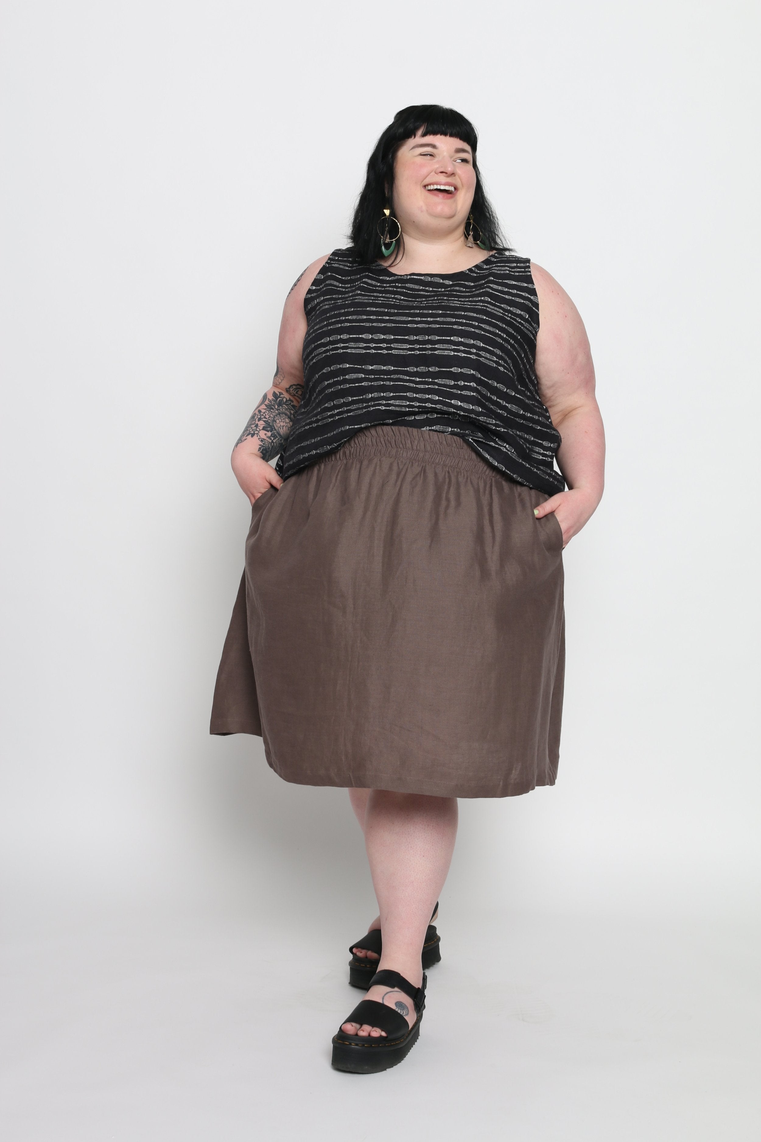 Jackie is wearing size 4X.