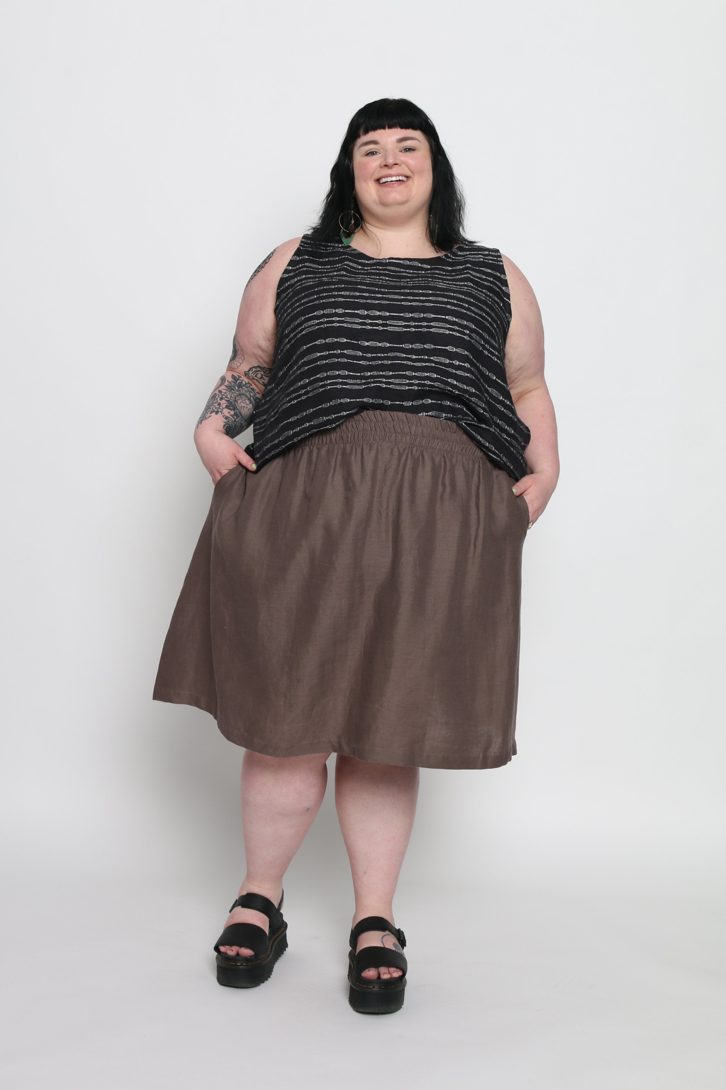 Jackie is wearing size 4X.