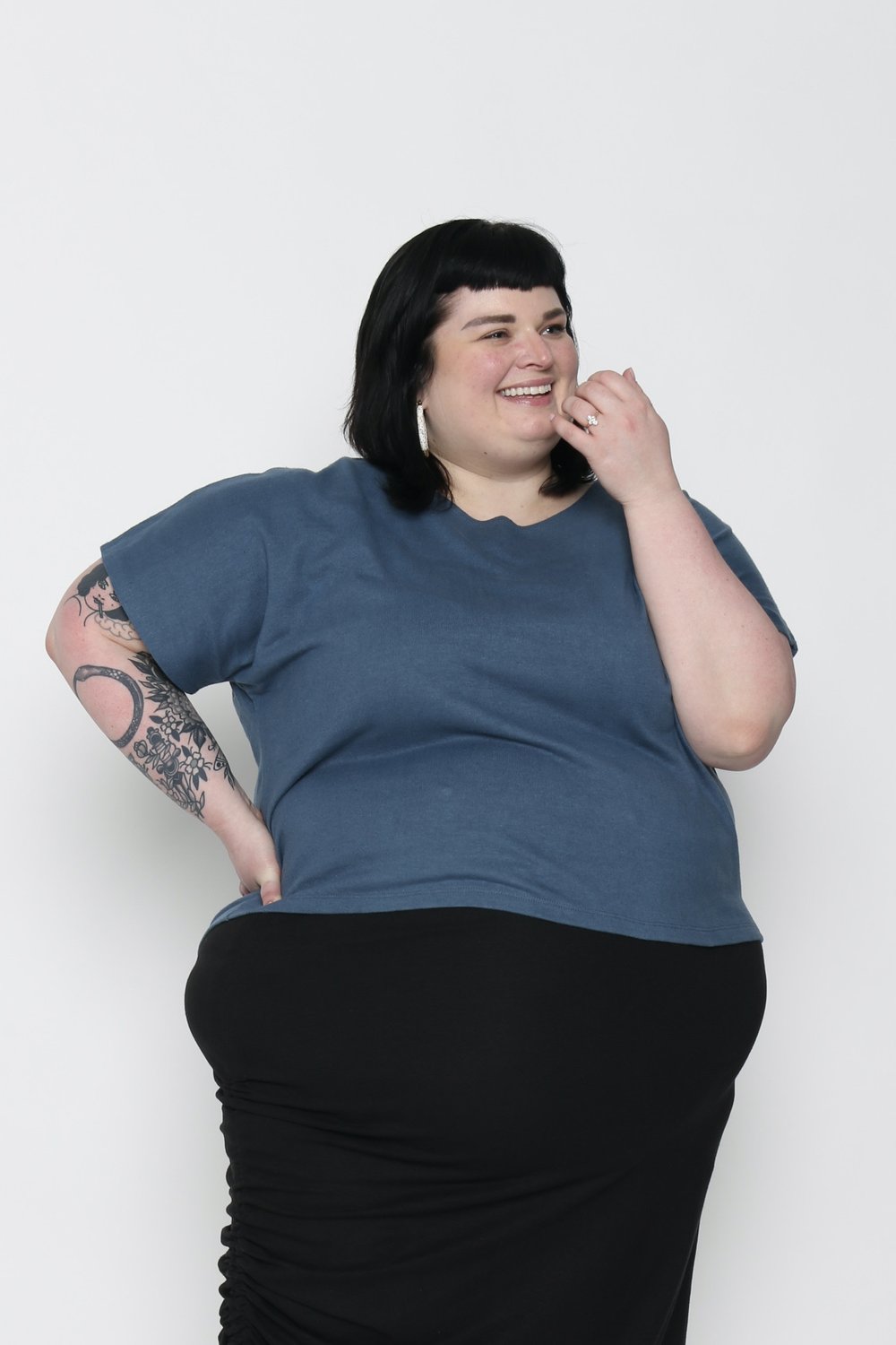 Jackie is wearing size 4X. Her measurements are: Height 5'8" | Bust 56" | Waist 53" | Hip 68.5"