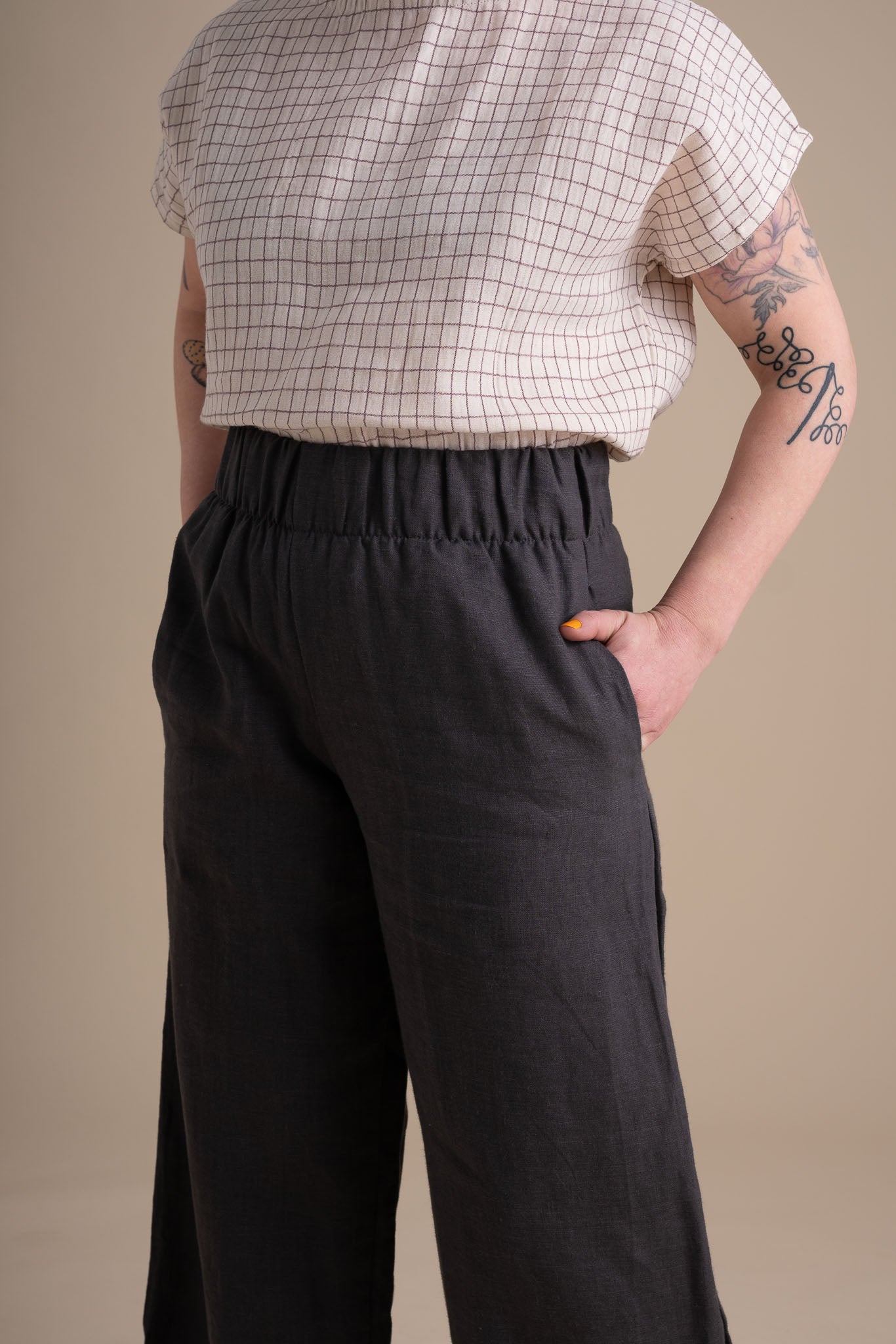 Kendra is wearing a 26" S.