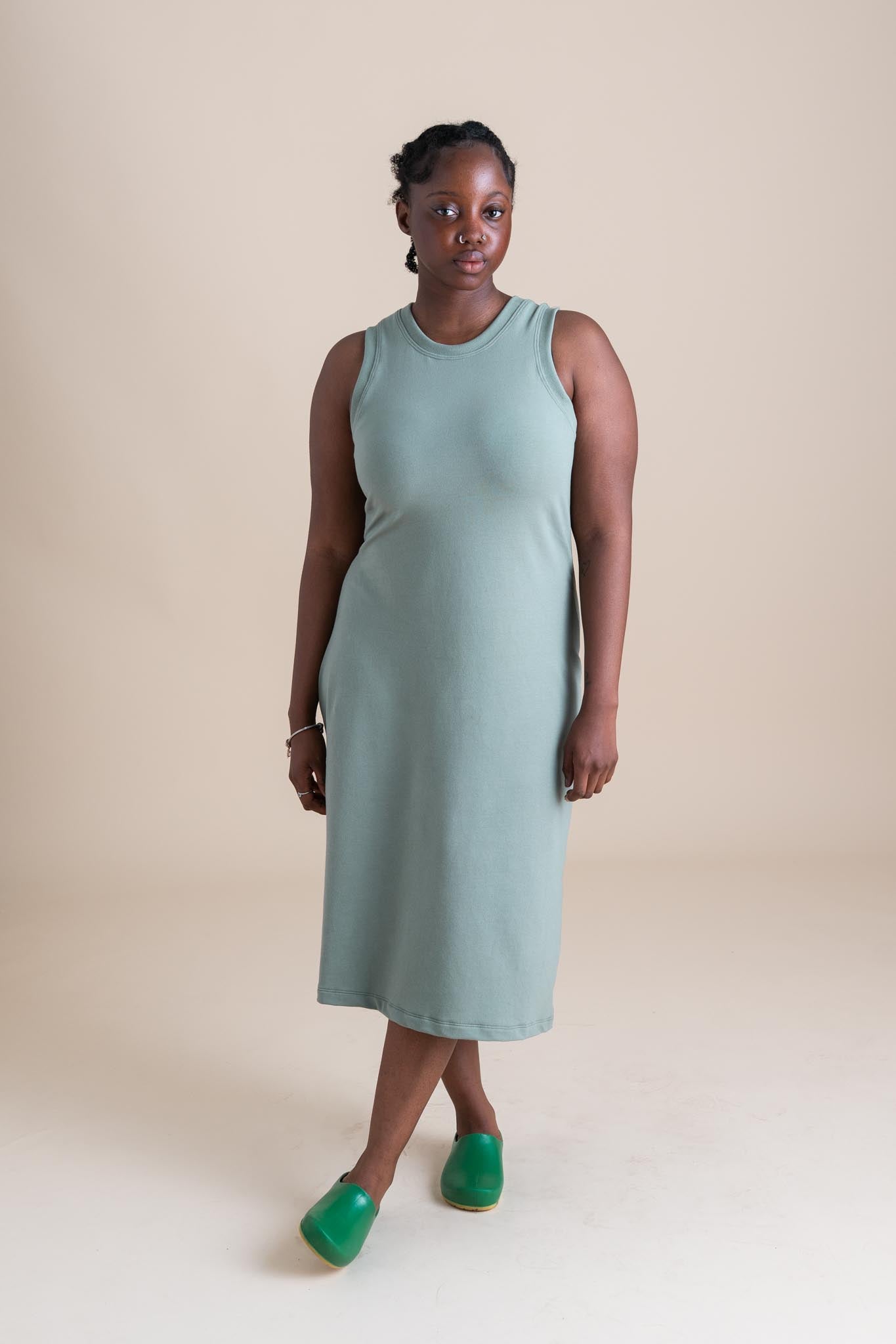 Ziya is wearing a size S.