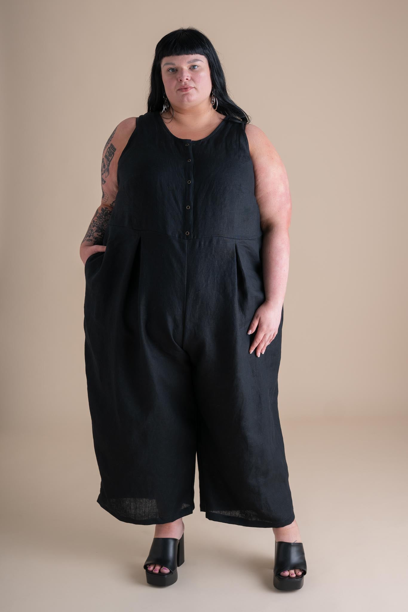 Jackie is wearing a size 3 Tall