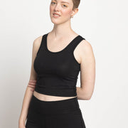 Kaley is wearing a size S top and M bottom. Her measurements are: Height 5'9" | Bust 35" | Waist 28" | Hip 43"
