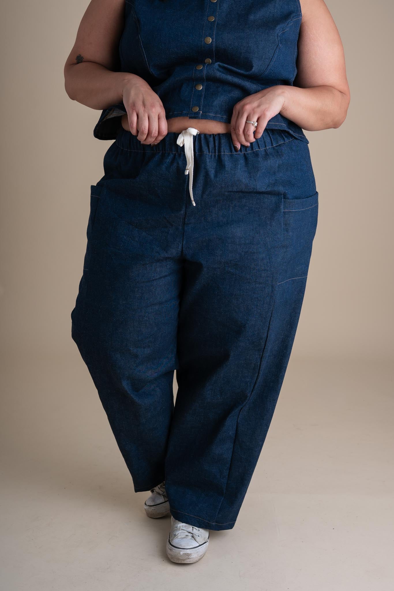 Larissa is wearing a size 4X 30&quot;