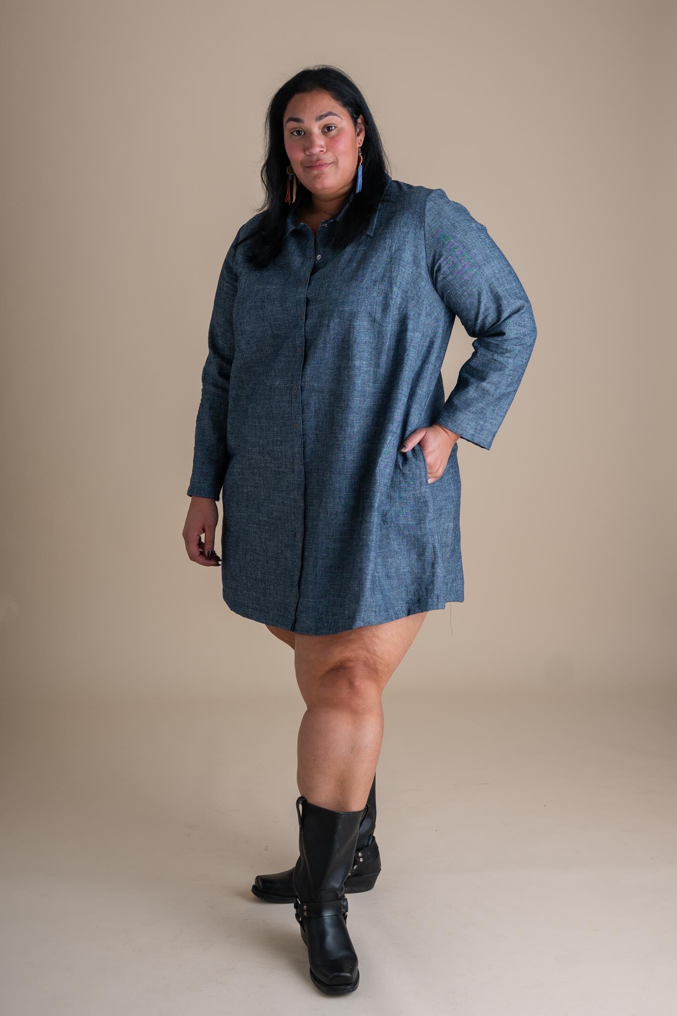 Larrissa is wearing a size 3.