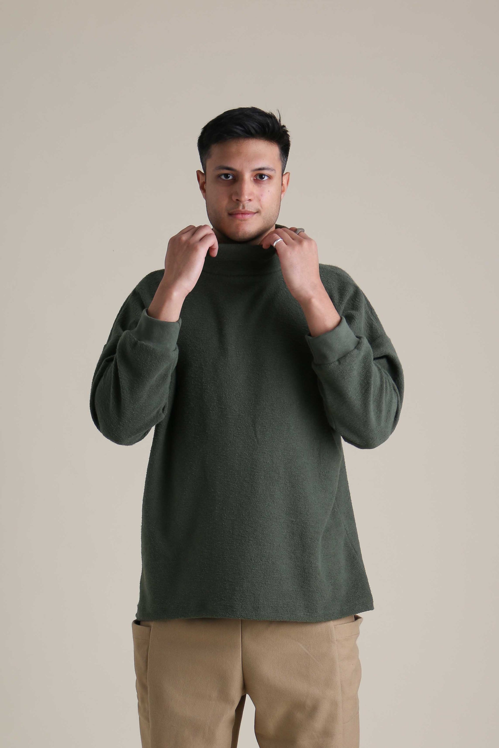 Matt is wearing a size L.