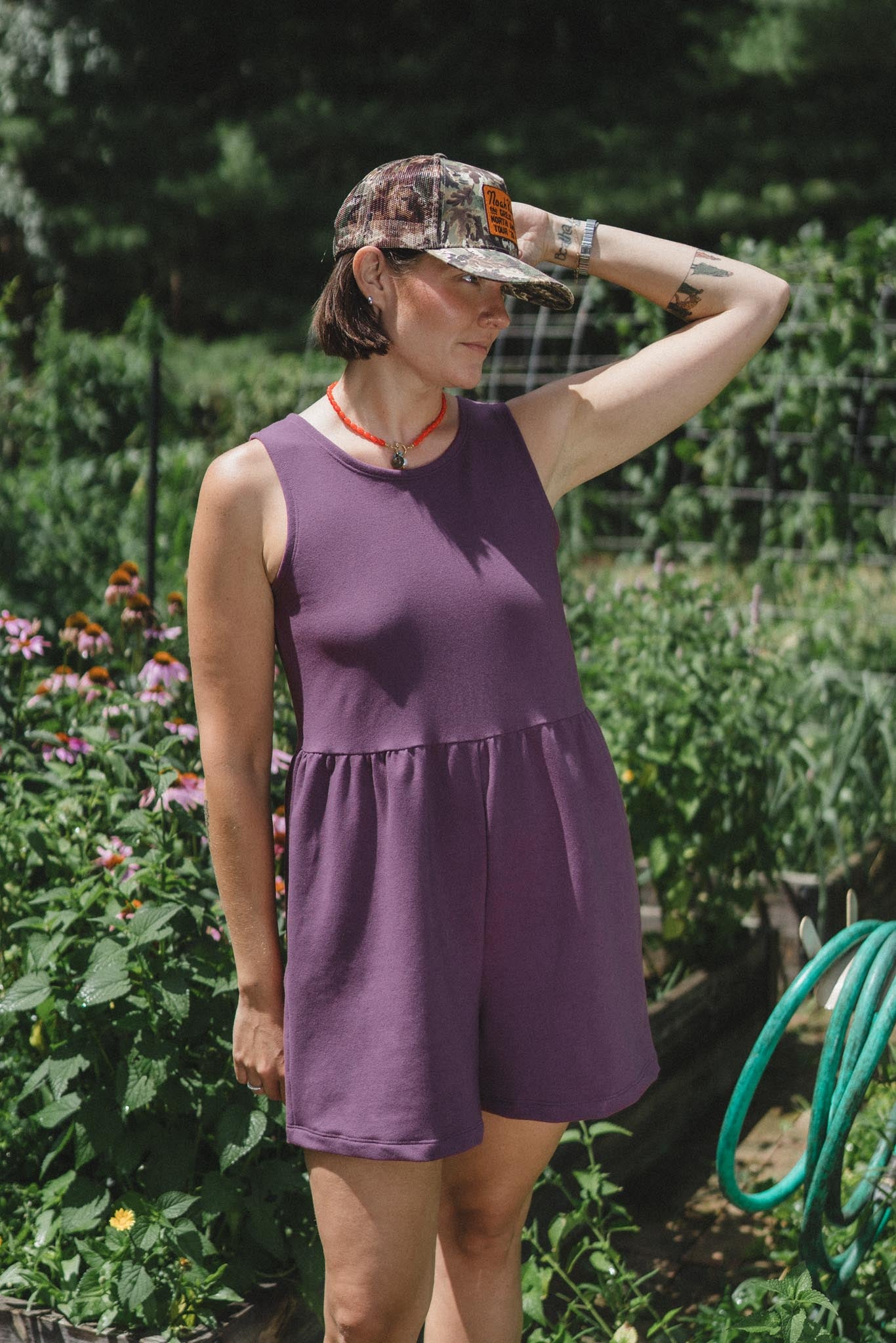 Samantha is wearing a size M.