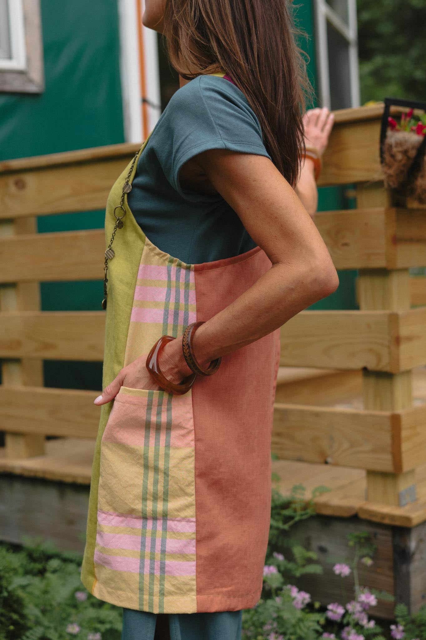 Greenhouse Apron (Updated) in Passion Fruit